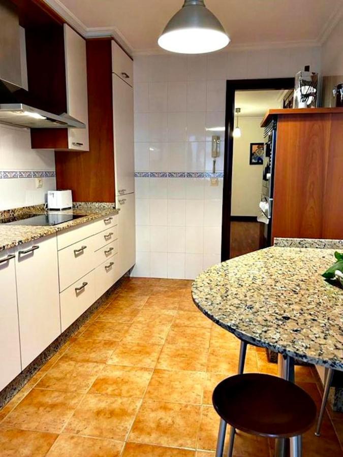 バイヨーナHolibai, Amiguinos, Amplia Vivienda Con Parking Al Lado De La Playaアパートメント エクステリア 写真