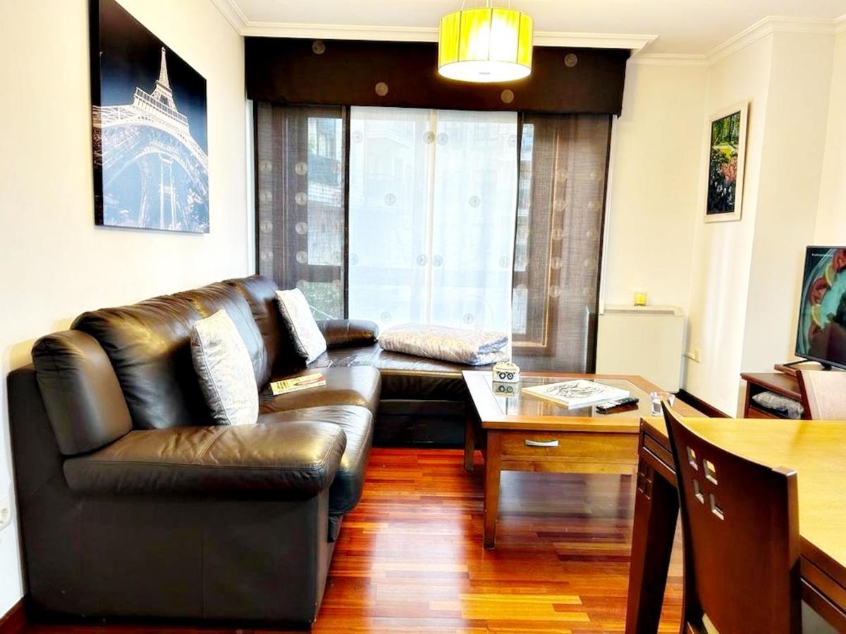 バイヨーナHolibai, Amiguinos, Amplia Vivienda Con Parking Al Lado De La Playaアパートメント エクステリア 写真