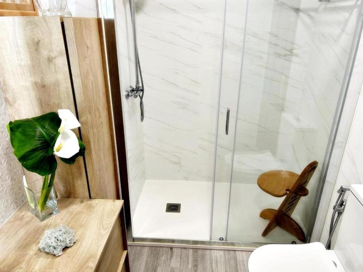 バイヨーナHolibai, Amiguinos, Amplia Vivienda Con Parking Al Lado De La Playaアパートメント エクステリア 写真